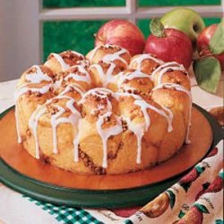 Apple Pull-Apart Bread