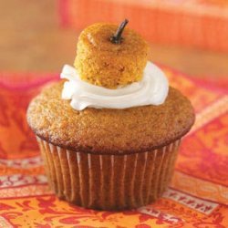 Cream-Filled Pumpkin Cupcakes