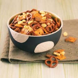 Sweet 'n' Spicy Snack Mix