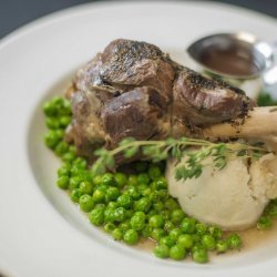 Buttered Peas with Onion