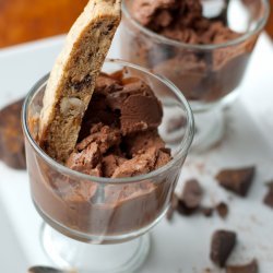 Chocolate-Cinnamon Gelato with Toffee Bits