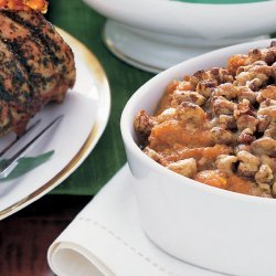 Mashed Sweet Potatoes and Bananas with Pecan Streusel