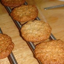 Lacy Oatmeal Cookies