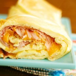 Baked Ham and Cheese Omelet Roll