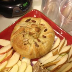 Baked Brie in Puff Pastry With Apricot or Raspberry Preserves