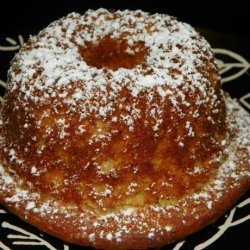 E-Z Banana Creme Bundt Cake