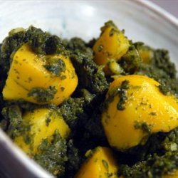 Aloo Palak (Indian Potatoes & Spinach)