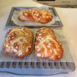 Tsoureki (Greek Easter Sweet Bread)