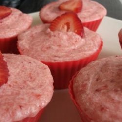 Delicious Strawberry Cupcakes & Strawberry Frosting