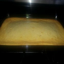 Extra Moist Cornbread with Sour Cream