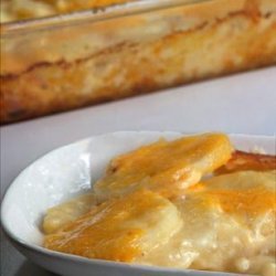 Simply Rich Cheddar Scalloped Potatoes