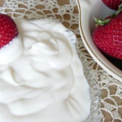 Amaretto Sour Cream Strawberries