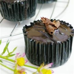 Super Easy Chocolate Cupcakes