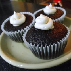 Mimi's Whoopie Pie Filled Chocolate Cupcakes