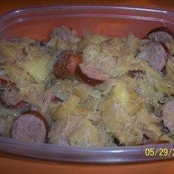 Crock Pot Apple and Sauerkraut Kielbasa (Low Fat)