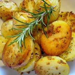 Garlic and Rosemary Roasted Potatoes