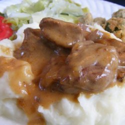 Crock Pot Beef Tips With Creamy Gravy