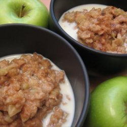 Microwave Creamy Apple-Cinnamon Oatmeal