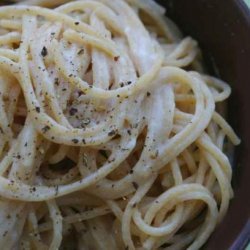 Divinely Creamy Low-Fat Fettuccine Alfredo