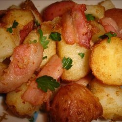 Crispy Potatoes With Bacon, Garlic and Parsley