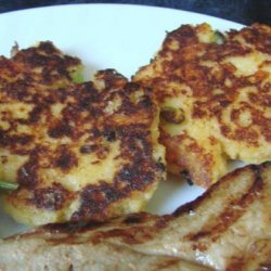 Easy Cheddar Potato Cakes (Made With Instant Potatoes)