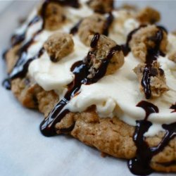 Ooey, Gooey, Chewy Chocolate Chip Cookies